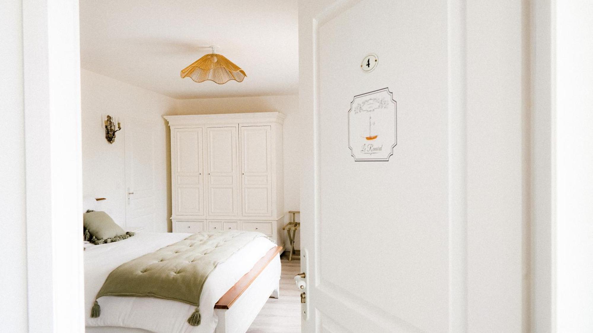 Le Bonheur De L'Instant Hotell Saint-Medard-d'Aunis Exteriör bild